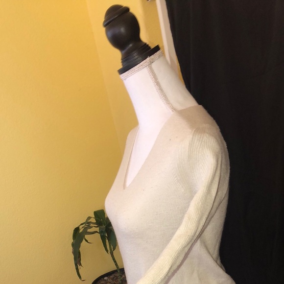 Banana Republic white, ridged long sleeve - Picture 2 of 3